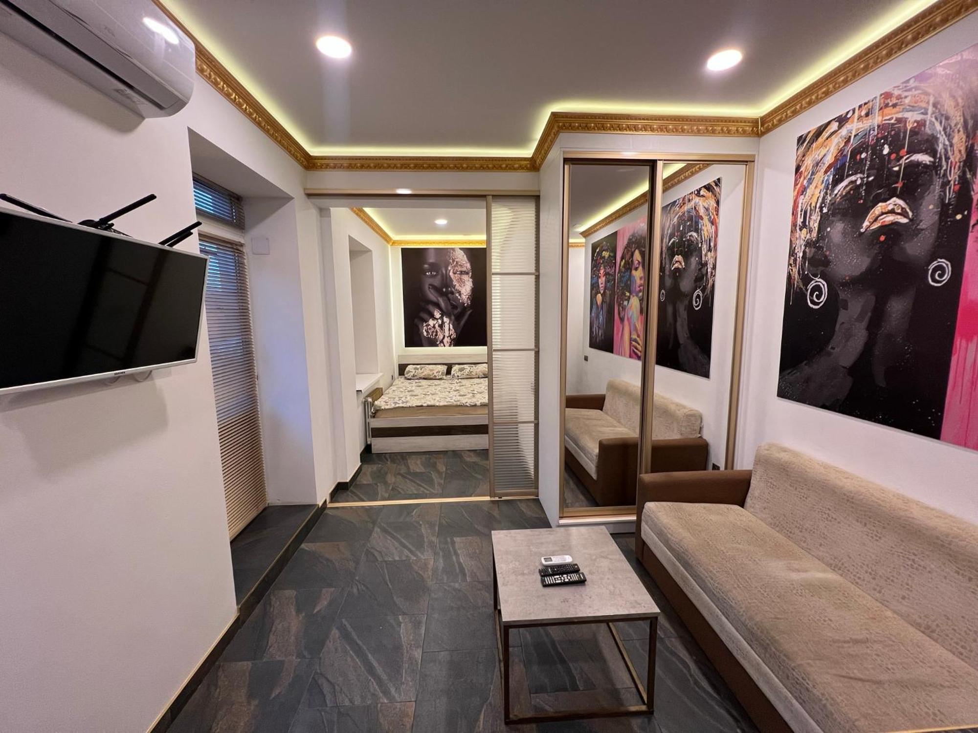 Main Center Apartment *